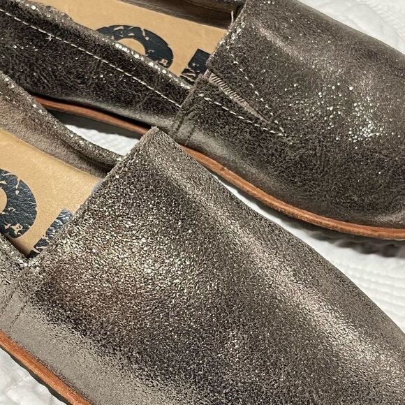 NWOT Sorel Ella Slip-On Ash Brown 6.5 - Picture 4 of 10